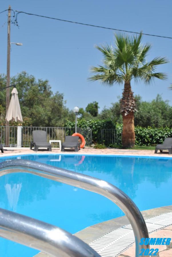 Palmyra Studios Kávos Exteriér fotografie